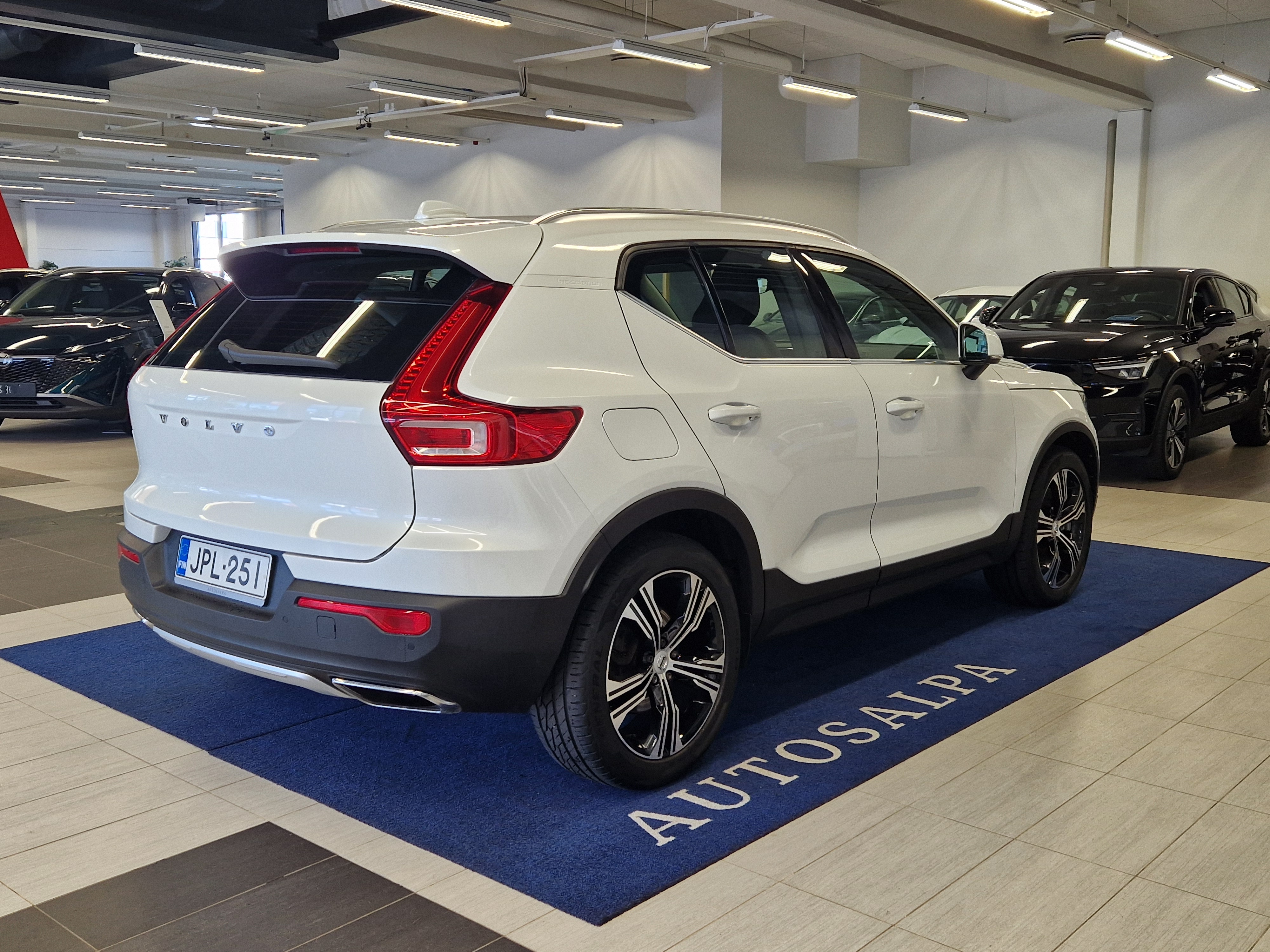 Volvo XC40 T5 TWIN ENGINE INSCRIPTION TAKUU 24KK/40TKM