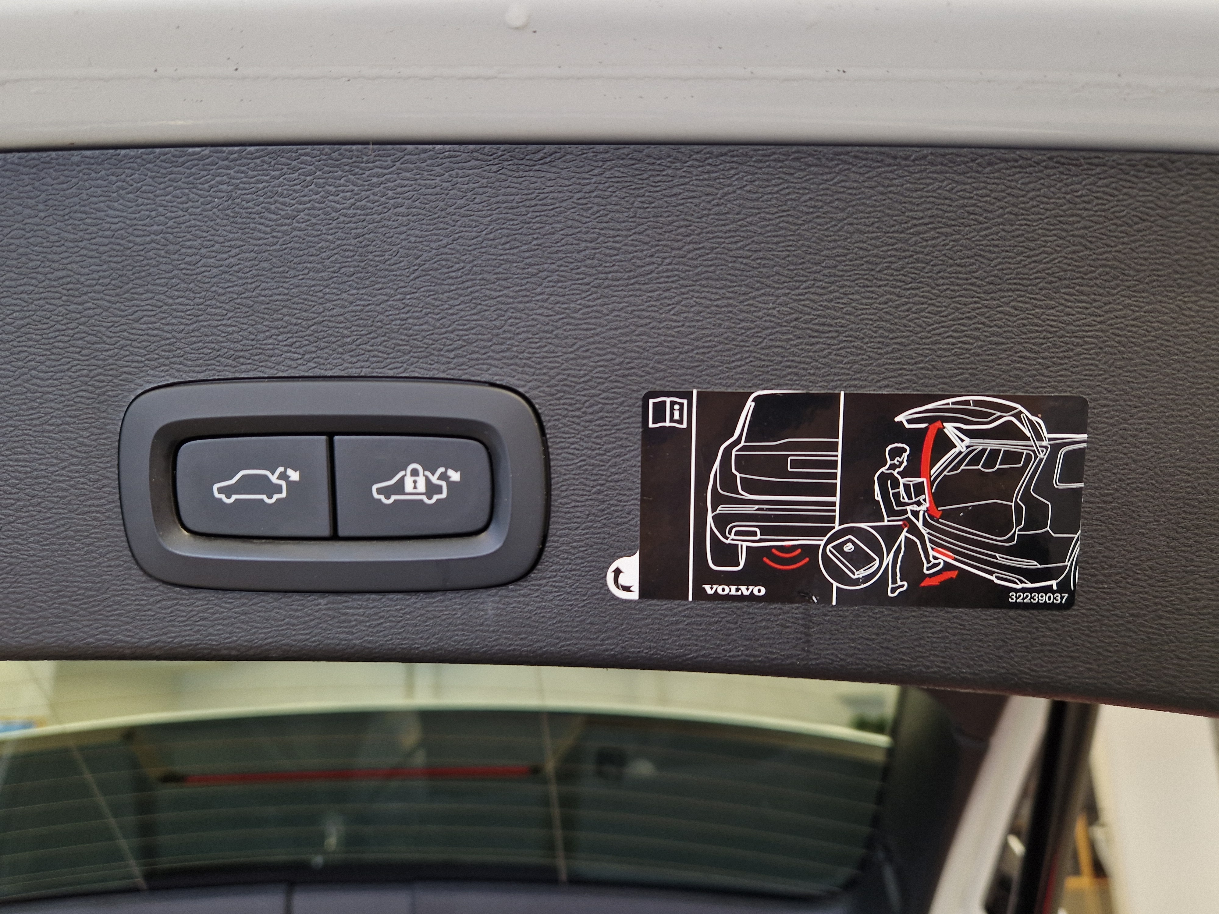 Volvo XC40 T5 TWIN ENGINE INSCRIPTION TAKUU 24KK/40TKM