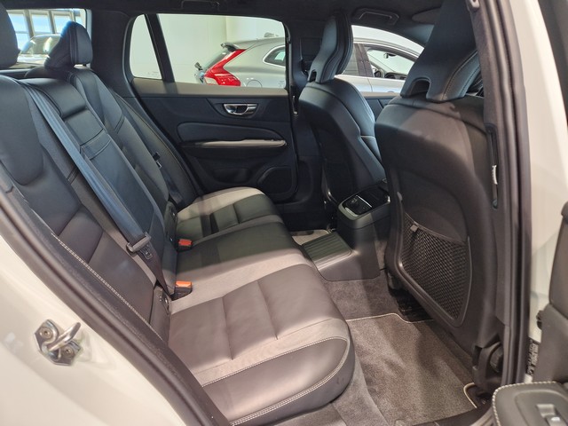 Volvo V60 T8 TWE AWD R-DESIGN TAKUU 24KK/40TKM