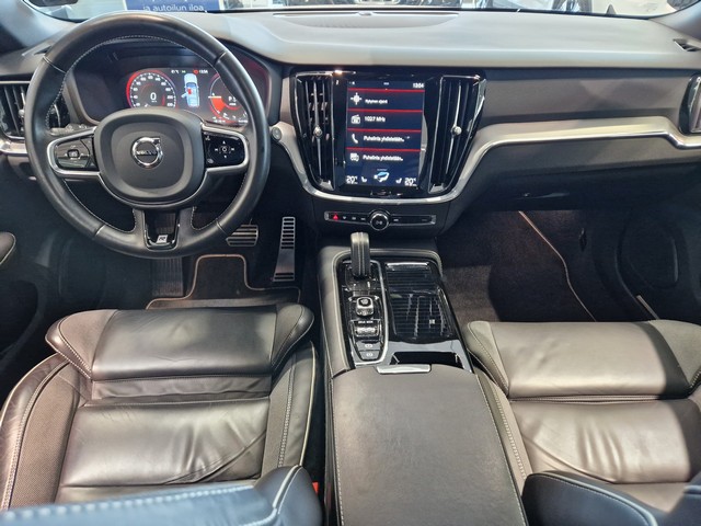 Volvo V60 T8 TWE AWD R-DESIGN TAKUU 24KK/40TKM