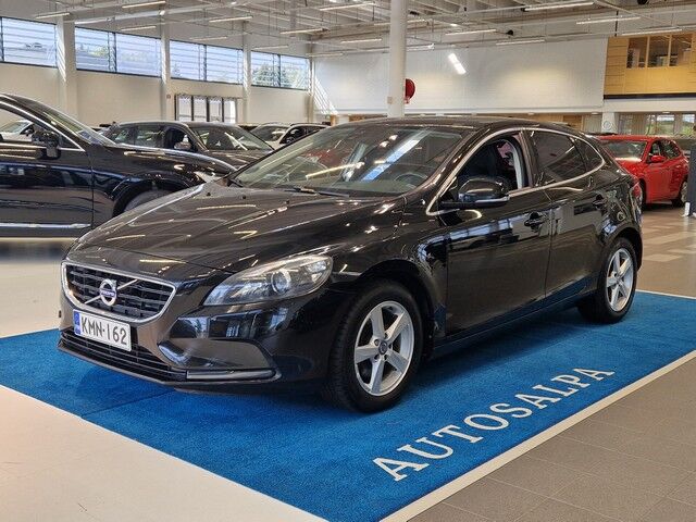 volvo V40 T2 MOMENTUM