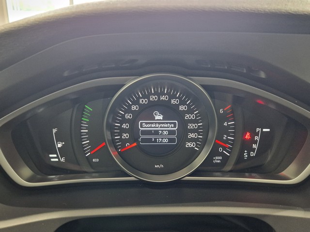 Volvo V40 CROSS COUNTRY D2 MOMENTUM AUT