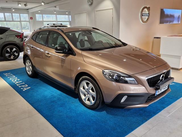 Volvo V40 CROSS COUNTRY D2 MOMENTUM AUT