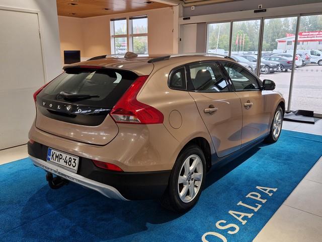 Volvo V40 CROSS COUNTRY D2 MOMENTUM AUT