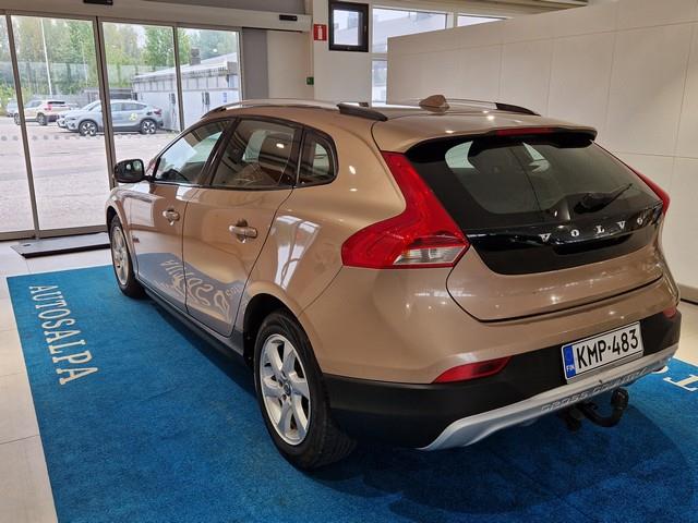 Volvo V40 CROSS COUNTRY D2 MOMENTUM AUT