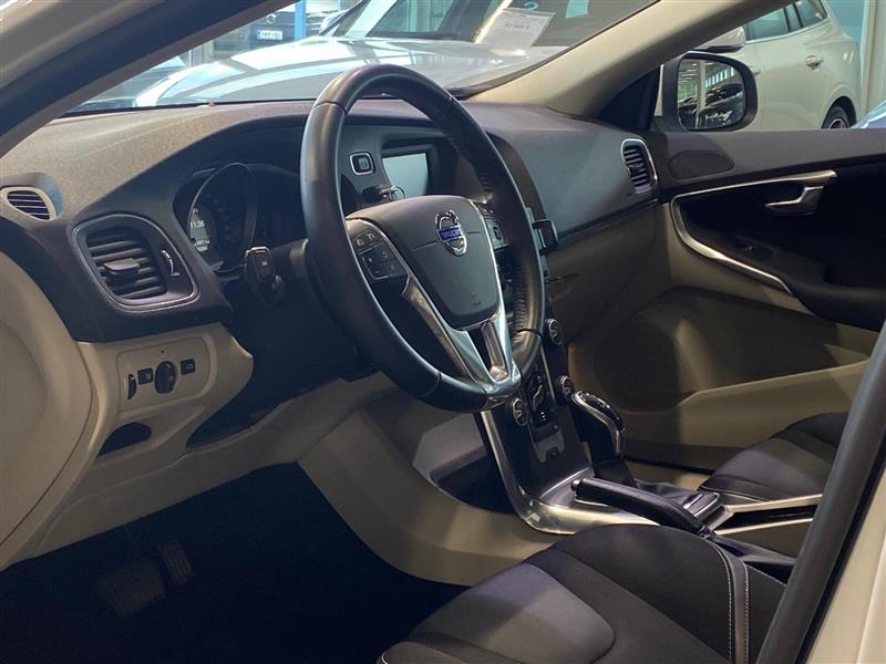 Volvo V40 T2 Business aut. 2016, kuva 5/15