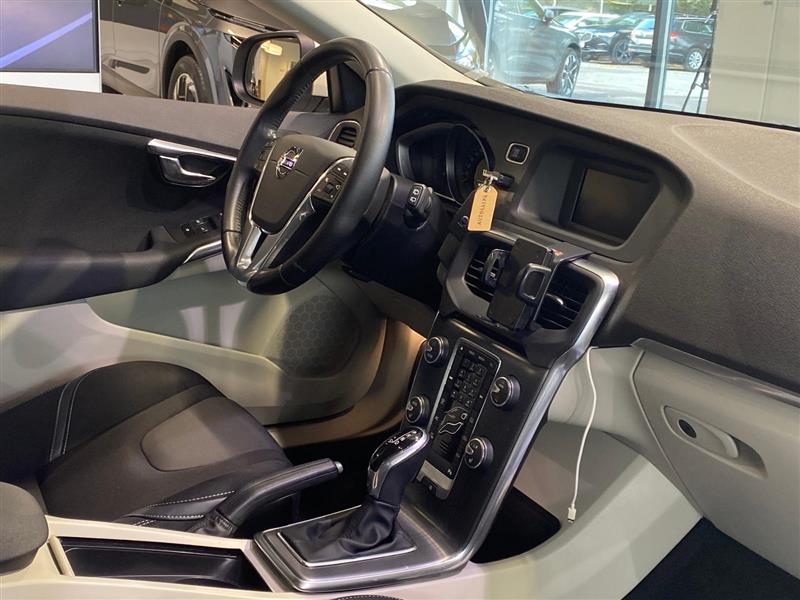 Volvo V40 T2 Business aut. 2016, kuva 7/15