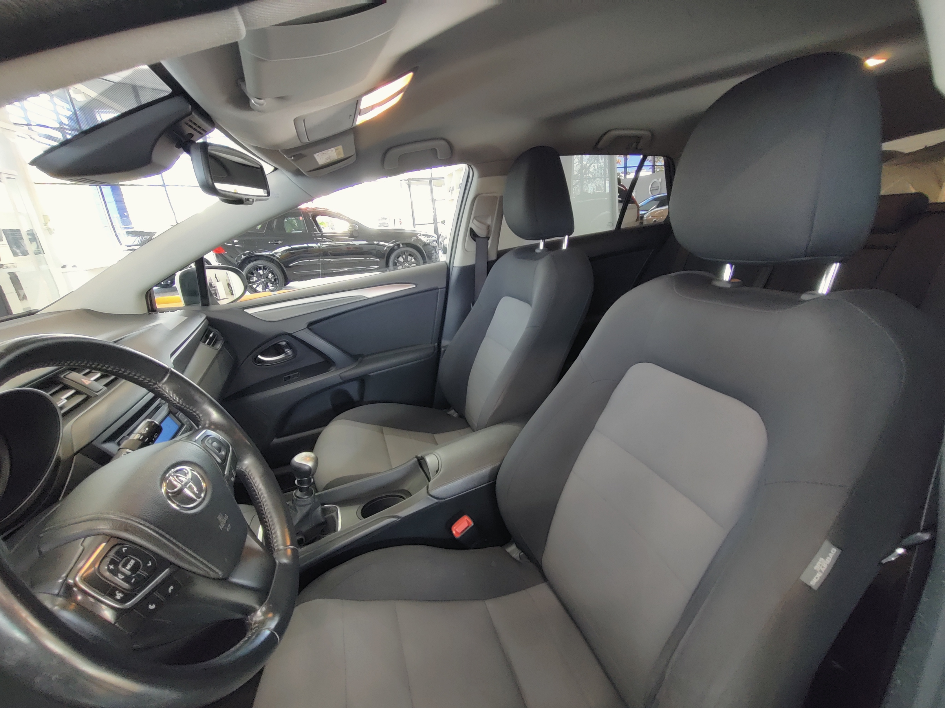 Toyota AVENSIS 1,6 VALVEMATIC LIFE EDITION TOURING SPORTS