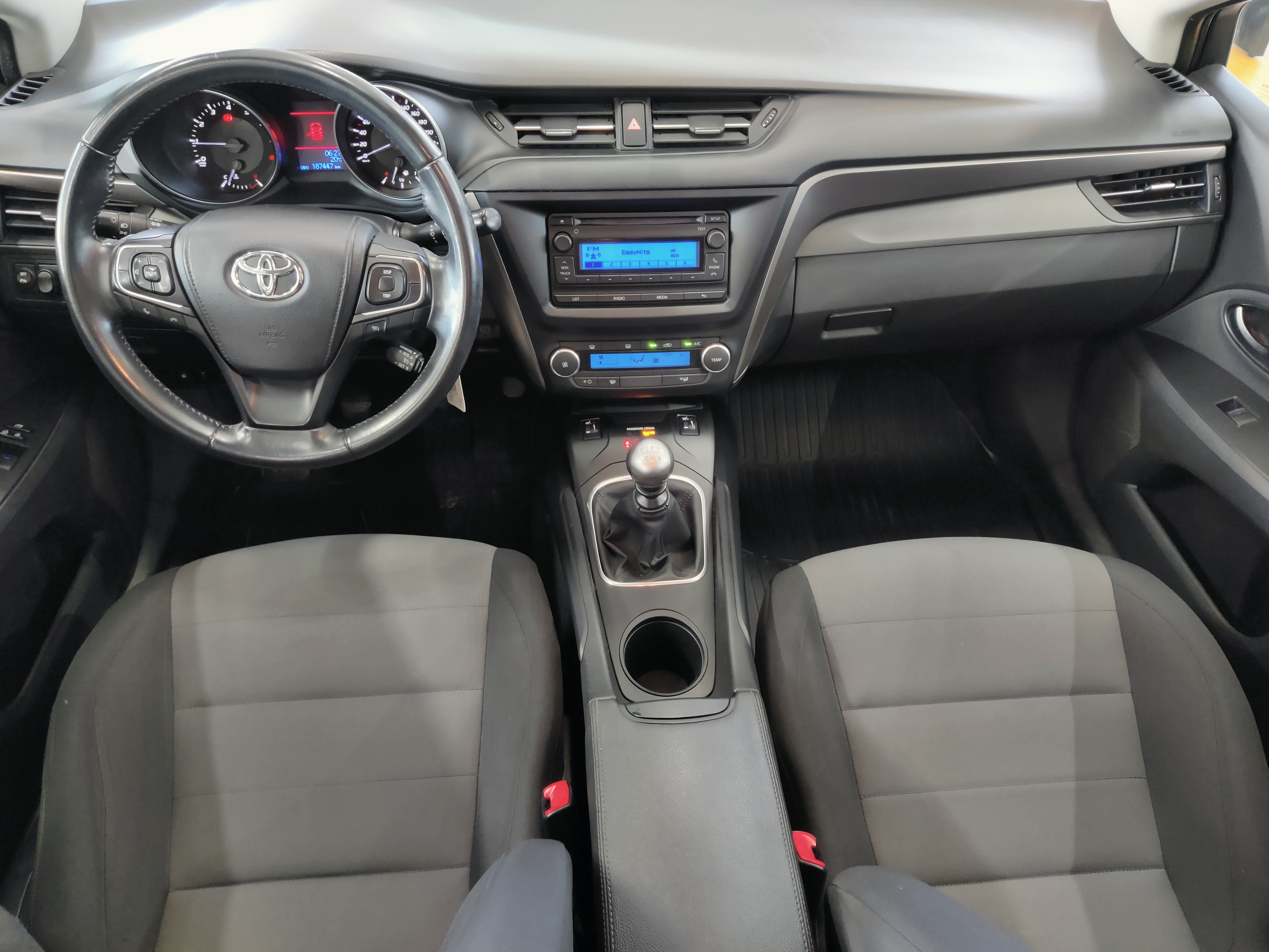 Toyota AVENSIS 1,6 VALVEMATIC LIFE EDITION TOURING SPORTS