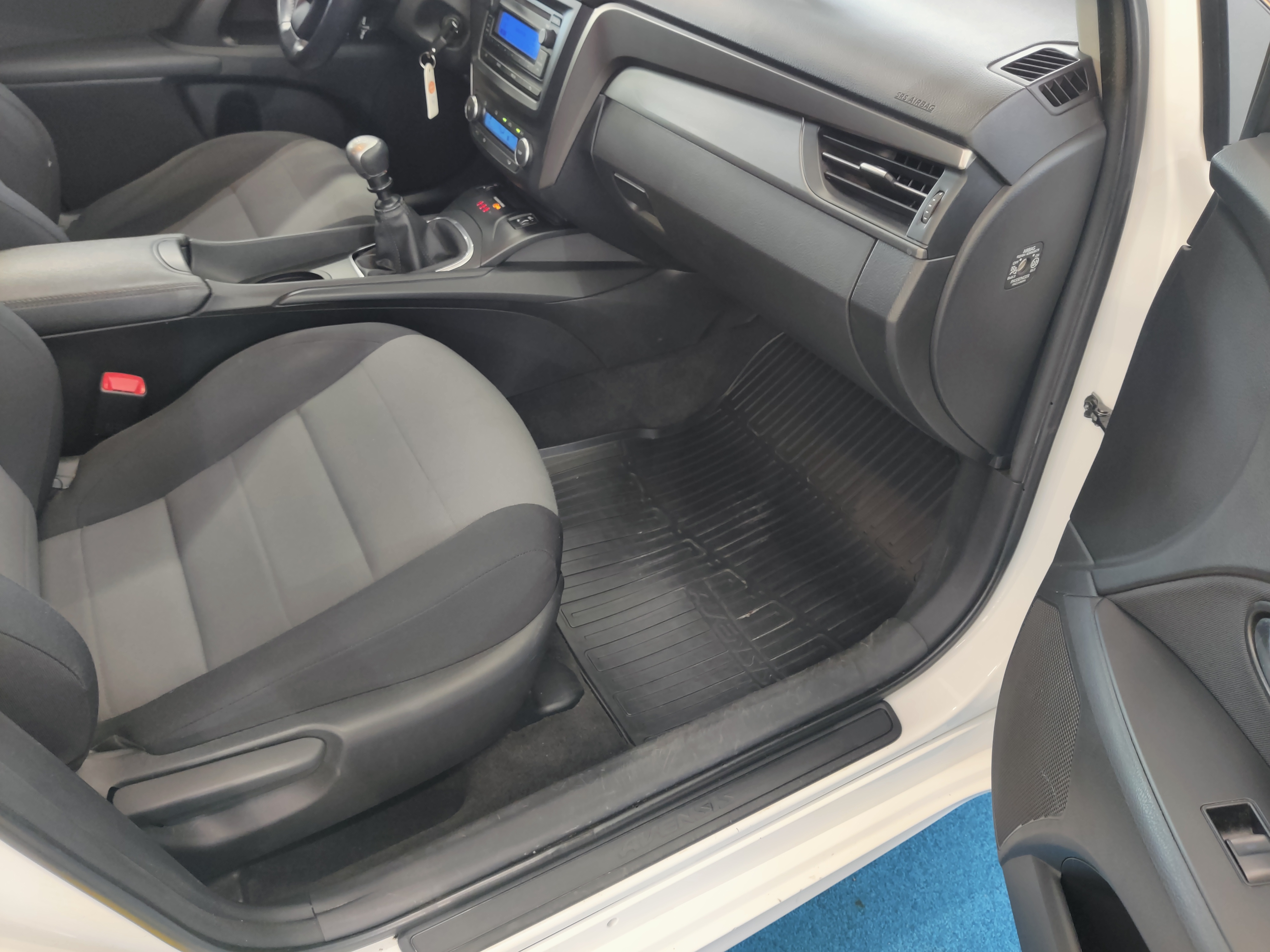 Toyota AVENSIS 1,6 VALVEMATIC LIFE EDITION TOURING SPORTS