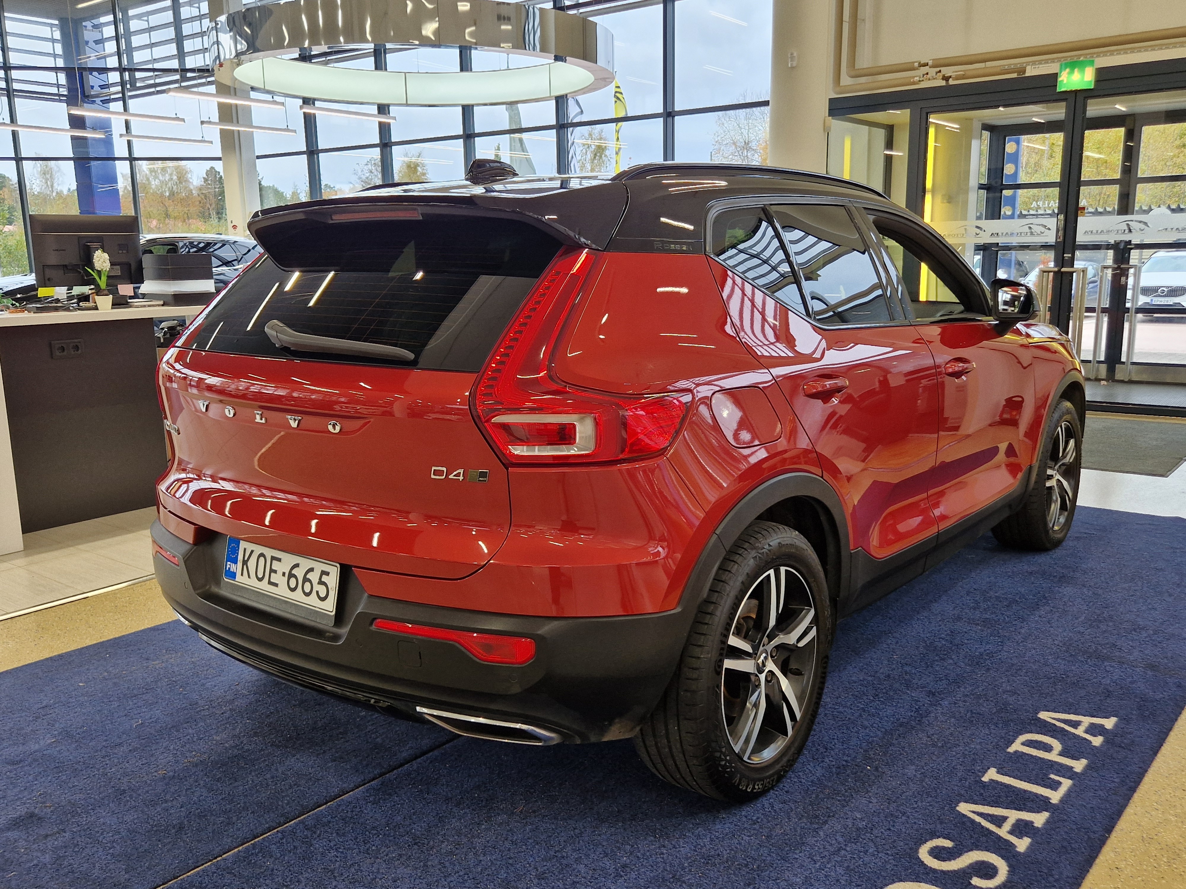 Volvo XC40 D4 AWD R-Design aut 2019, bild 3/17