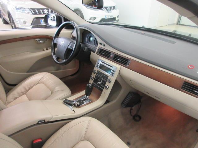 Volvo V70 3,2 SUMMUM AUT
