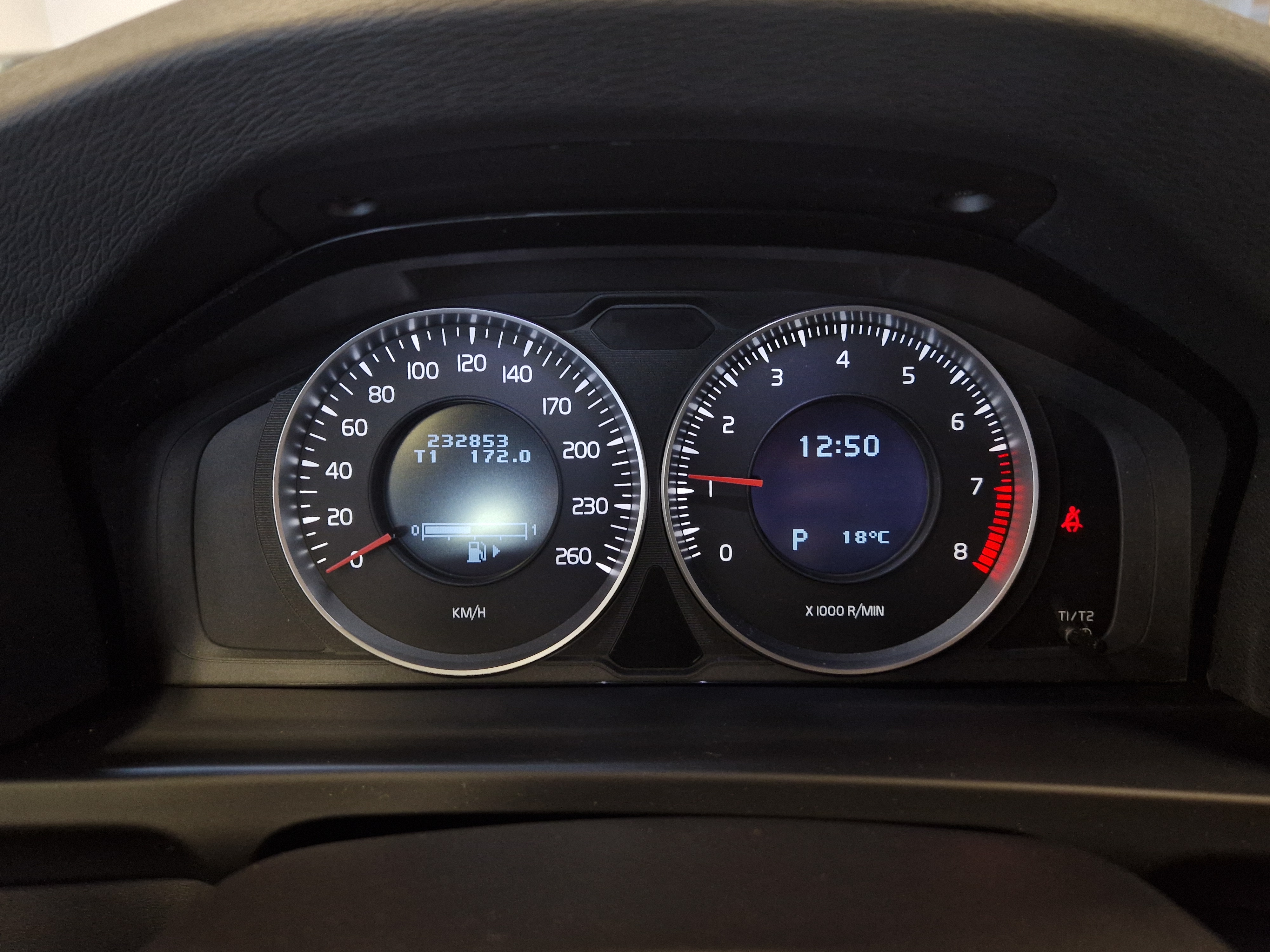 Volvo V60 T3 MOMENTUM AUT