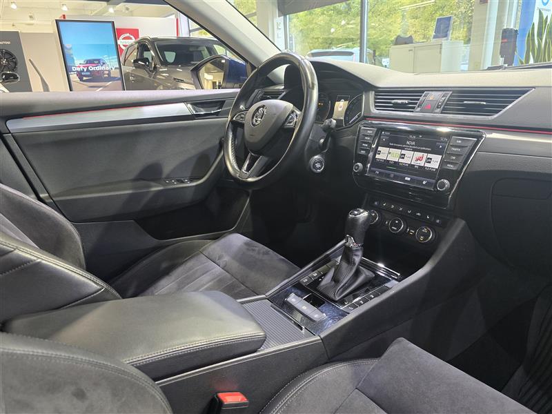 Skoda Superb 2017, bild 3/23