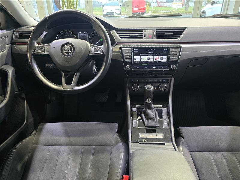 Skoda Superb 2017, bild 5/23
