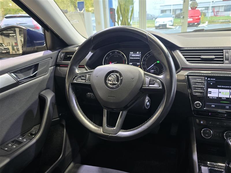 Skoda Superb 2017, bild 6/23