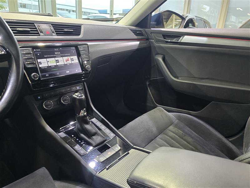 Skoda Superb 2017, bild 7/23