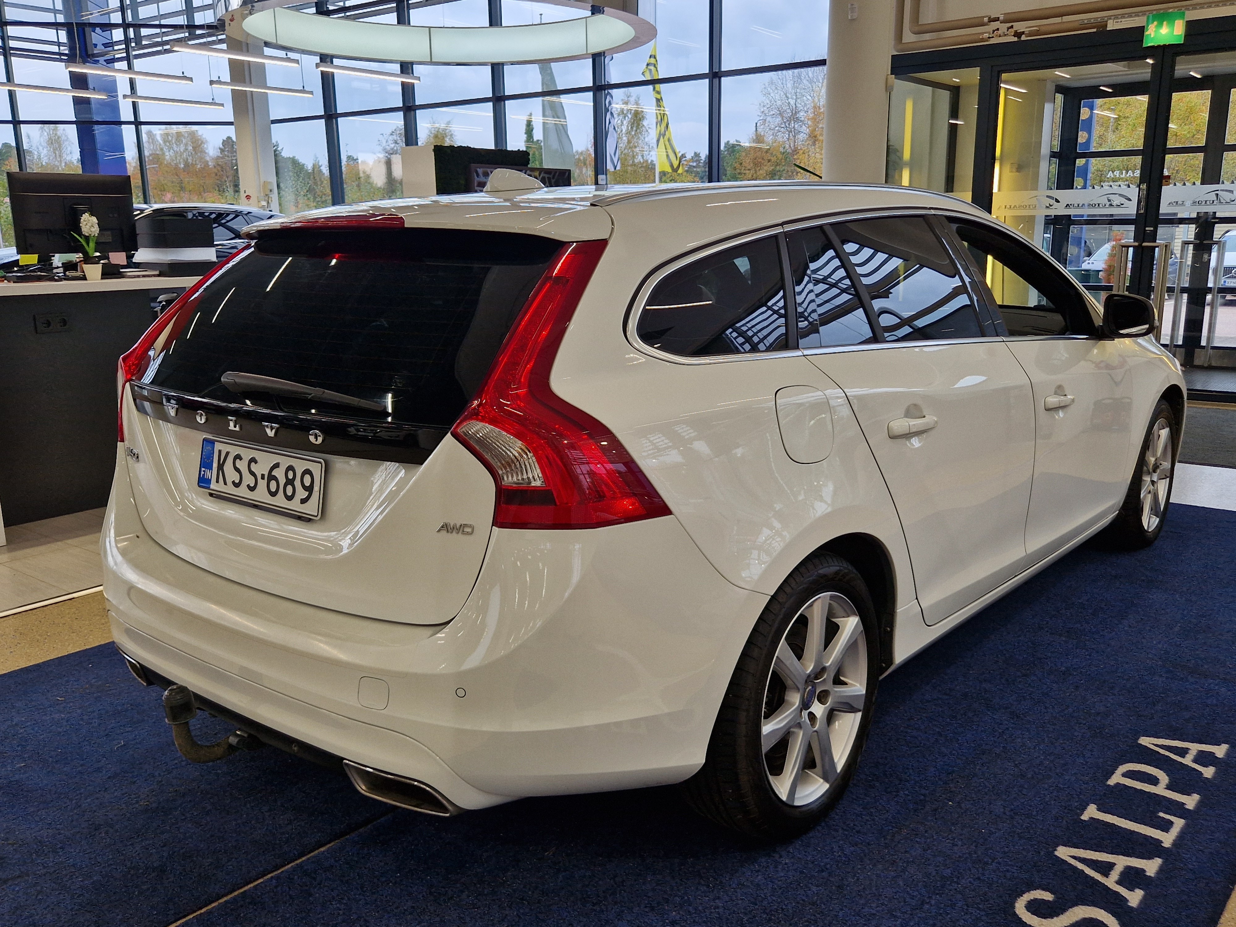 Volvo V60 D4 AWD Business Summum aut 2017, kuva 3/17