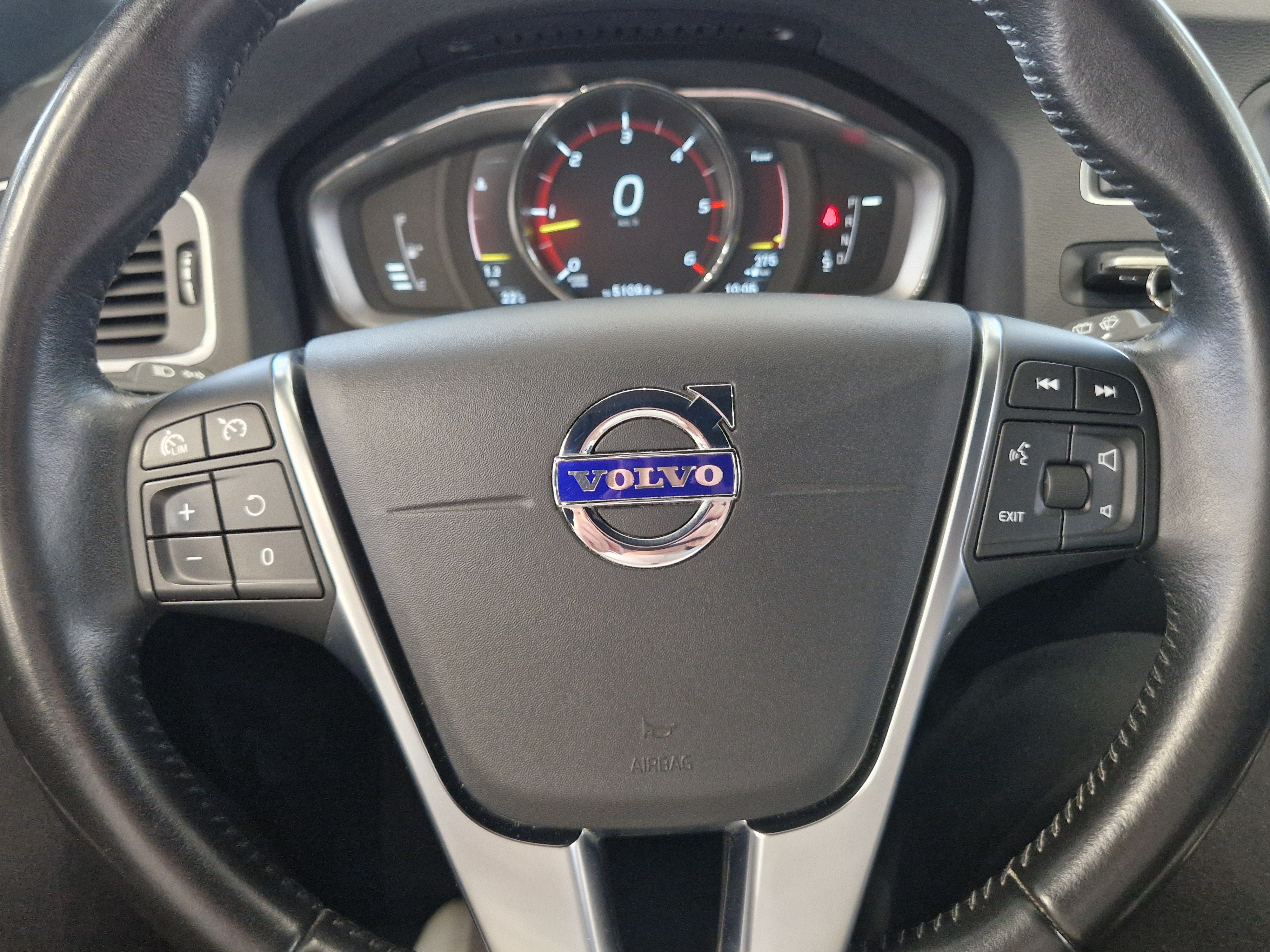 Volvo V60 D4 AWD Business Summum aut 2017, kuva 6/17
