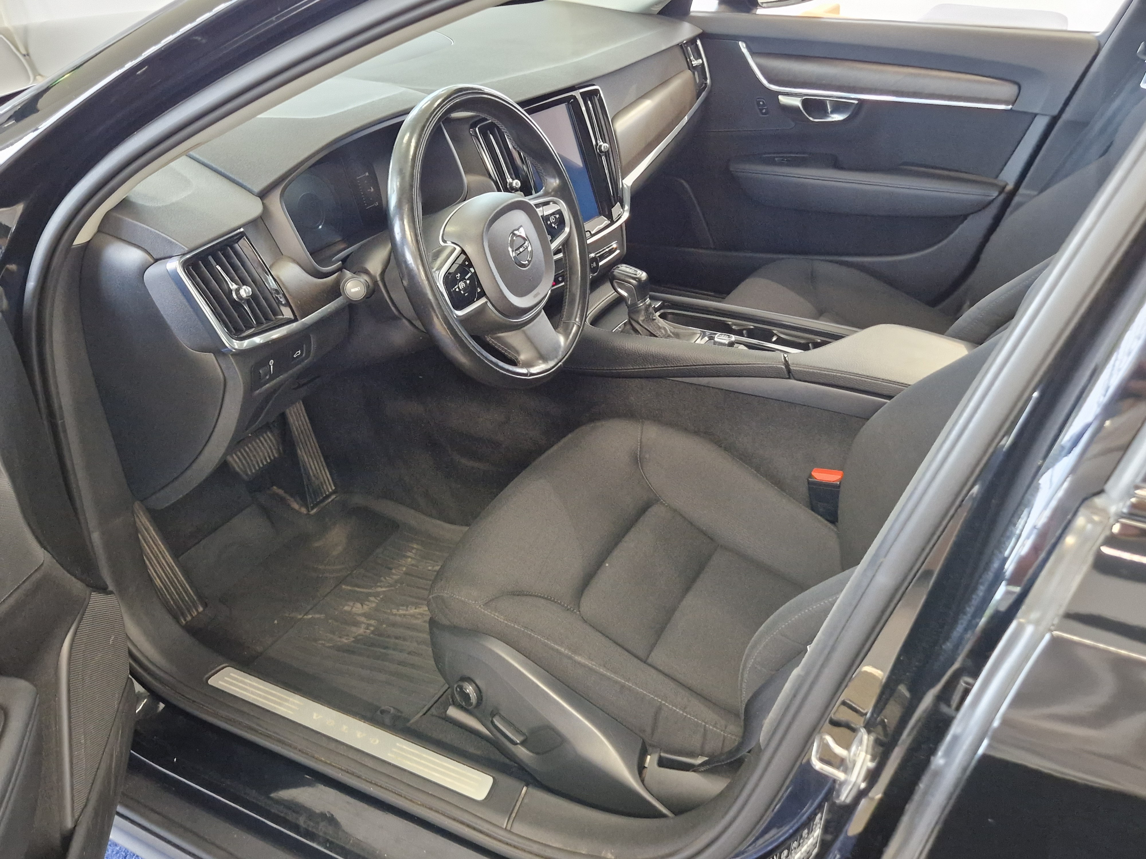 Volvo V90 CROSS COUNTRY D4 AWD PLUS AUT