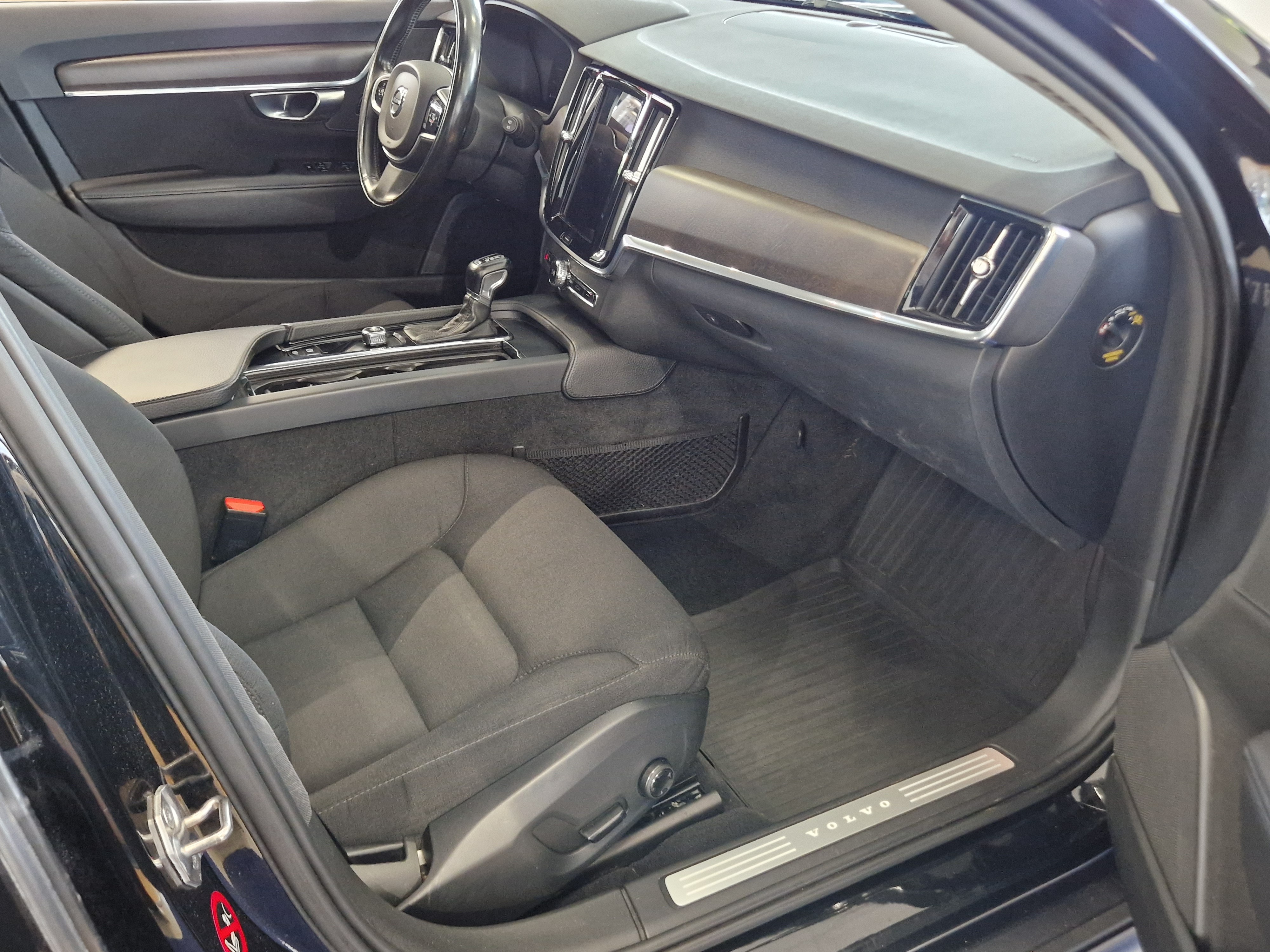 Volvo V90 CROSS COUNTRY D4 AWD PLUS AUT