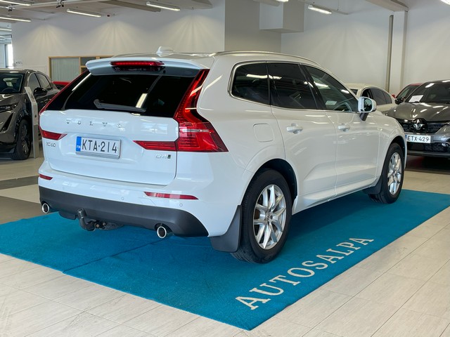 Volvo XC60 D4 AWD MOMENTUM AUT (B)