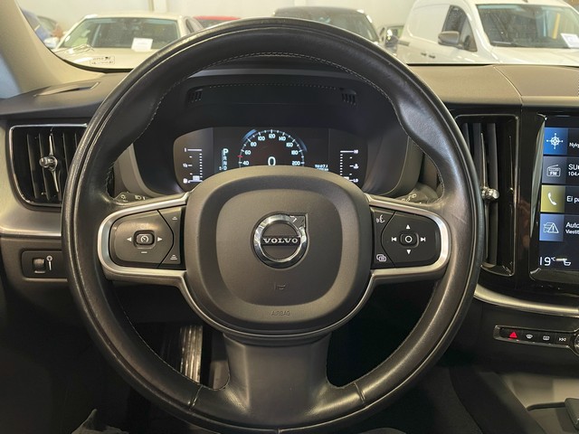 Volvo XC60 D4 AWD MOMENTUM AUT (B)