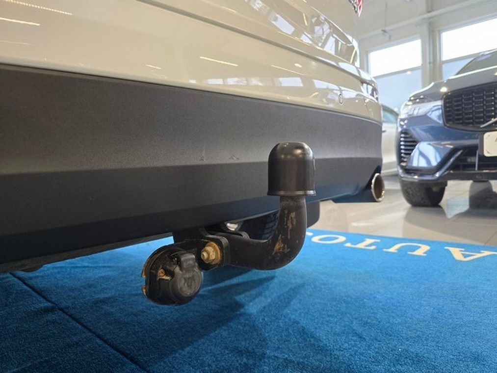 Volvo XC60 D4 AWD MOMENTUM AUT (B)