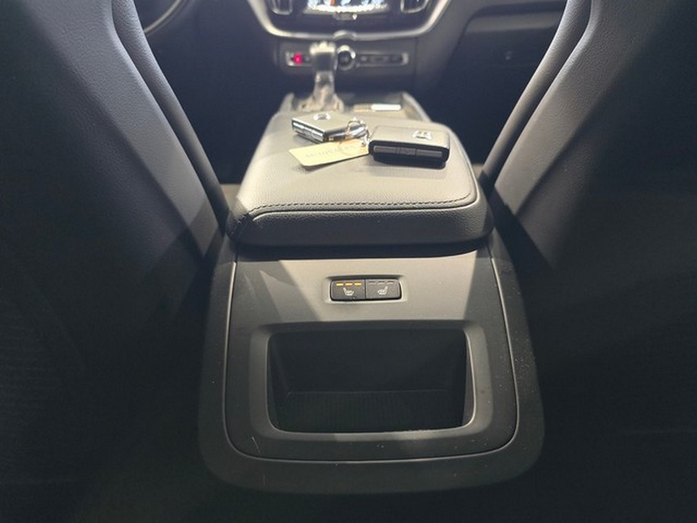 Volvo XC60 D4 AWD MOMENTUM AUT (B)