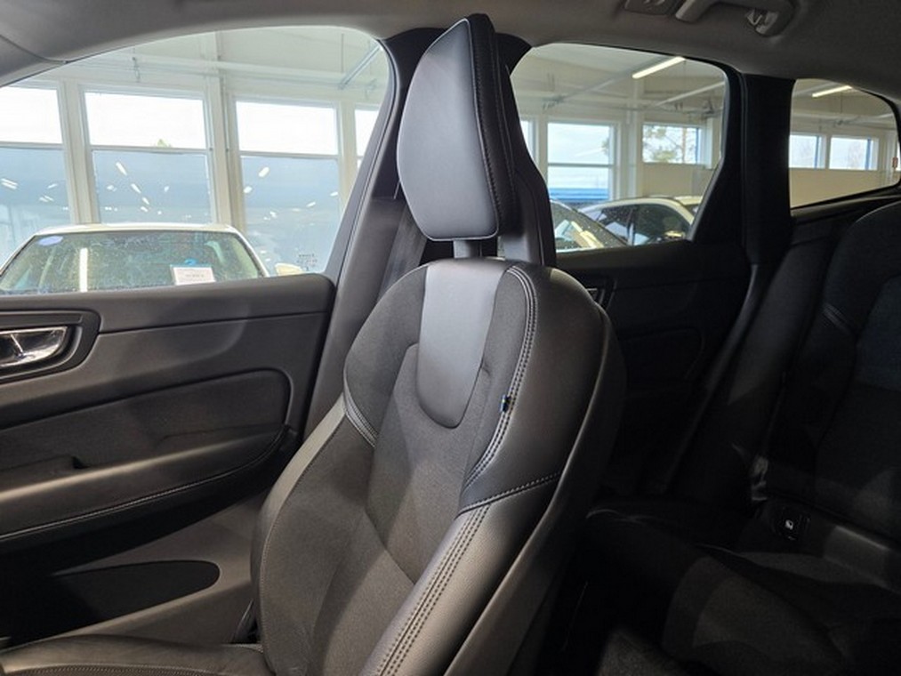 Volvo XC60 D4 AWD MOMENTUM AUT (B)