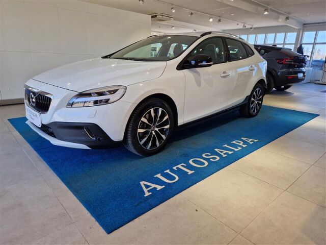 volvo V40 CROSS COUNTRY T3 BUSINESS DYNAMIC EDITION AUT.TAKUU 12KK/20TKM