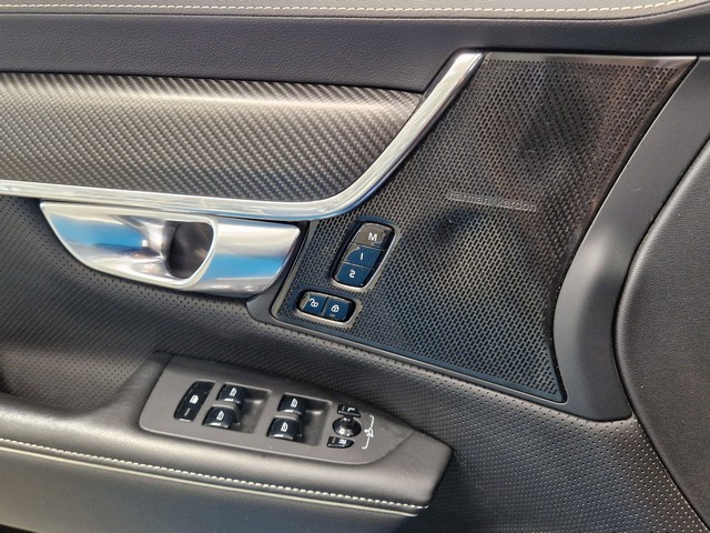 Volvo V90 T8 AWD R-DESIGN TAKUU 24KK/40TKM