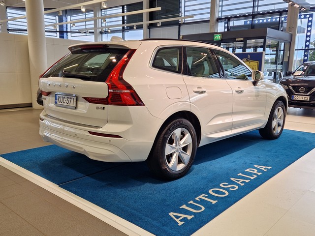Volvo XC60 B4 AWD D-MHEV MOMENTUM AUT TAKUU 24KK/40TKM