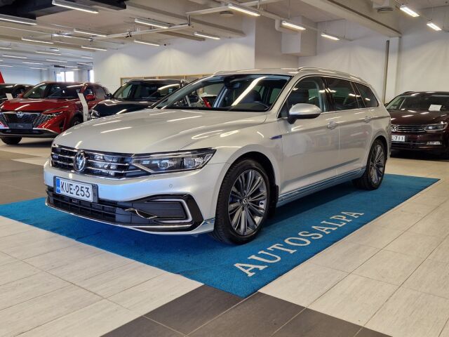 volkswagen PASSAT VARIANT GTE PREMIUM PLUG-IN HYBRID 160 KW DSG-AUTO
