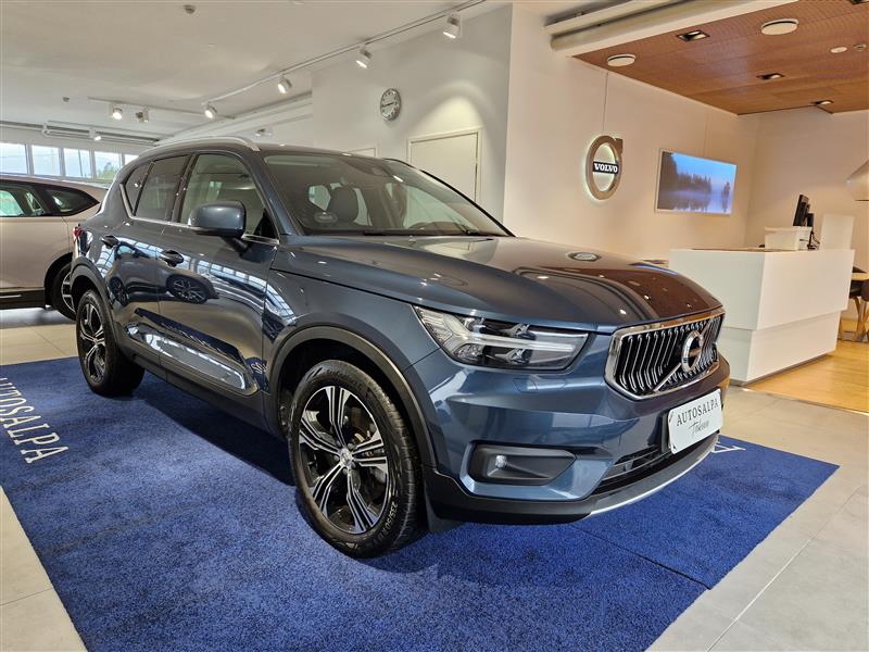 Volvo XC40 T4 TwE Inscription aut 2022, photo 2/12