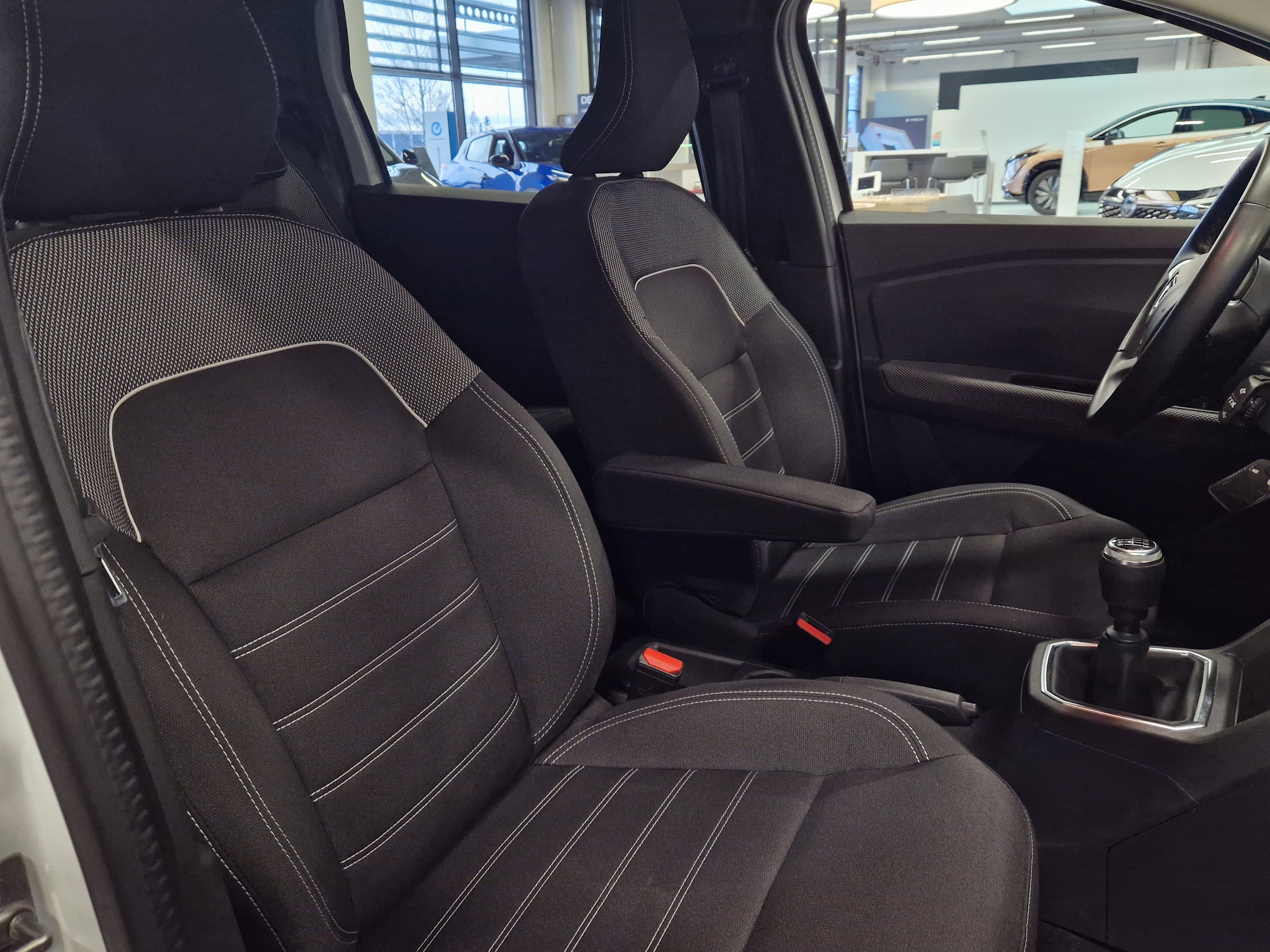 Dacia JOGGER TCE 110 COMFORT 5P TAKUU 12KK/20TKM