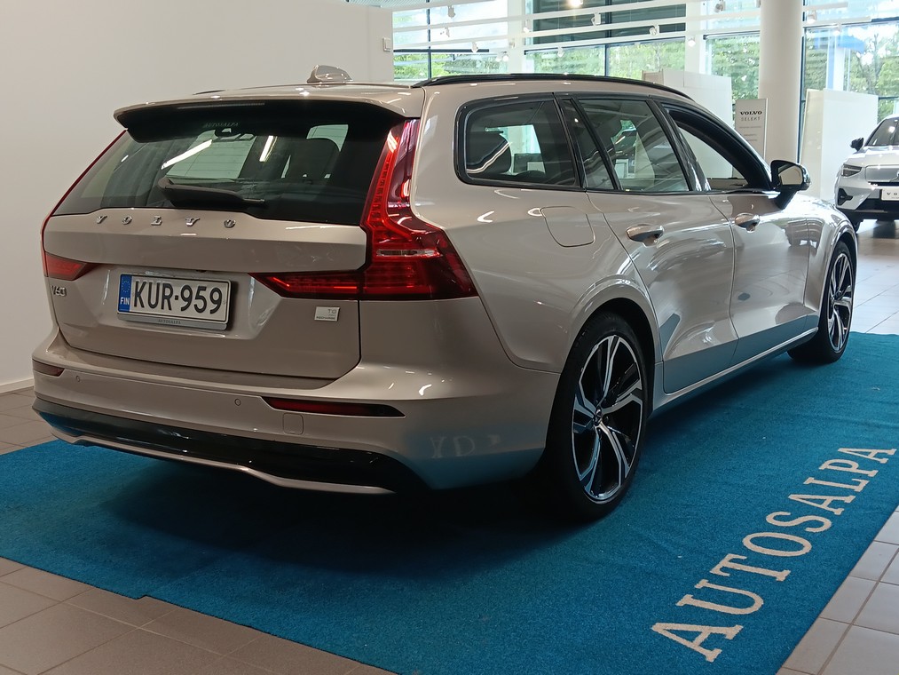 Volvo V60 T8 AWD LONG RANGE HIGH PERFORMANCE PLUS DARK AUT