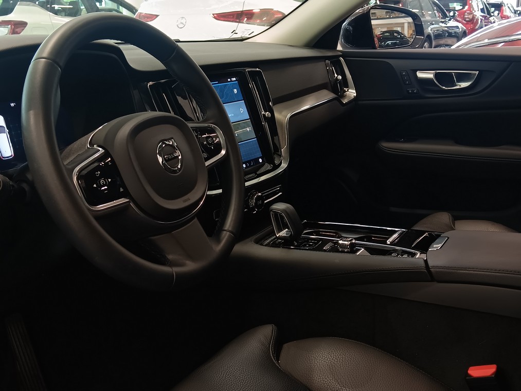 Volvo V60 T8 AWD LONG RANGE HIGH PERFORMANCE PLUS DARK AUT