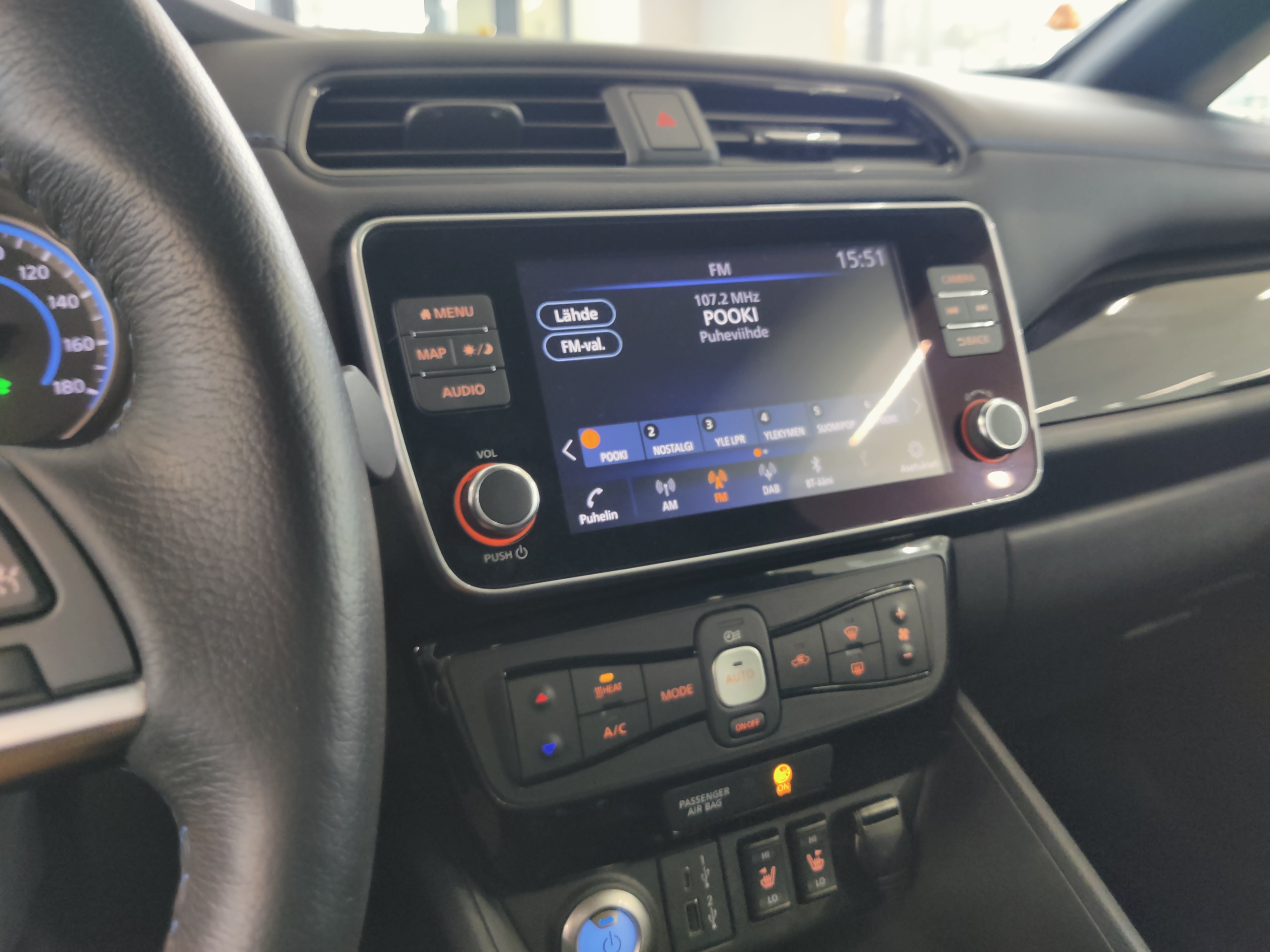 Nissan LEAF N-CONNECTA MY22 39 KWH LED FI