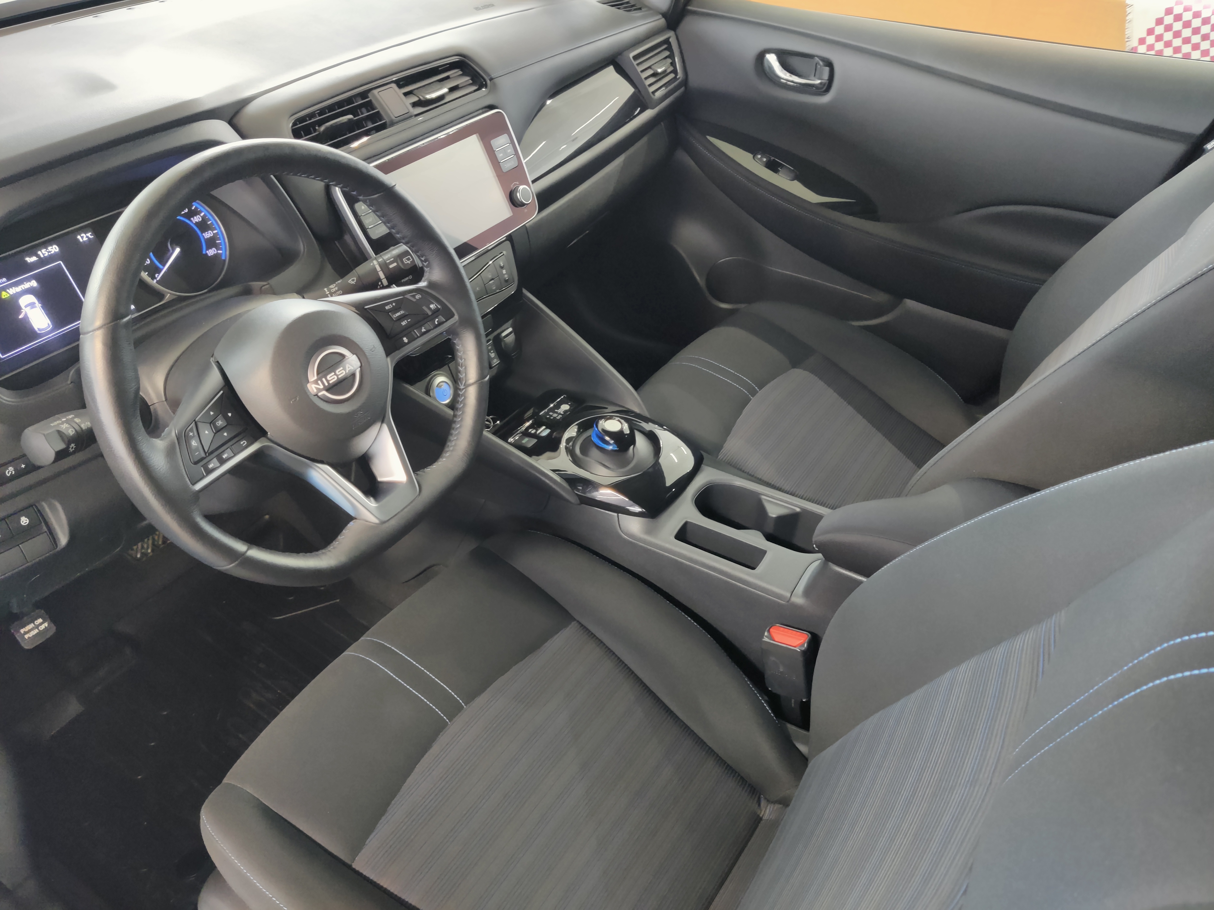 Nissan LEAF N-CONNECTA MY22 39 KWH LED FI