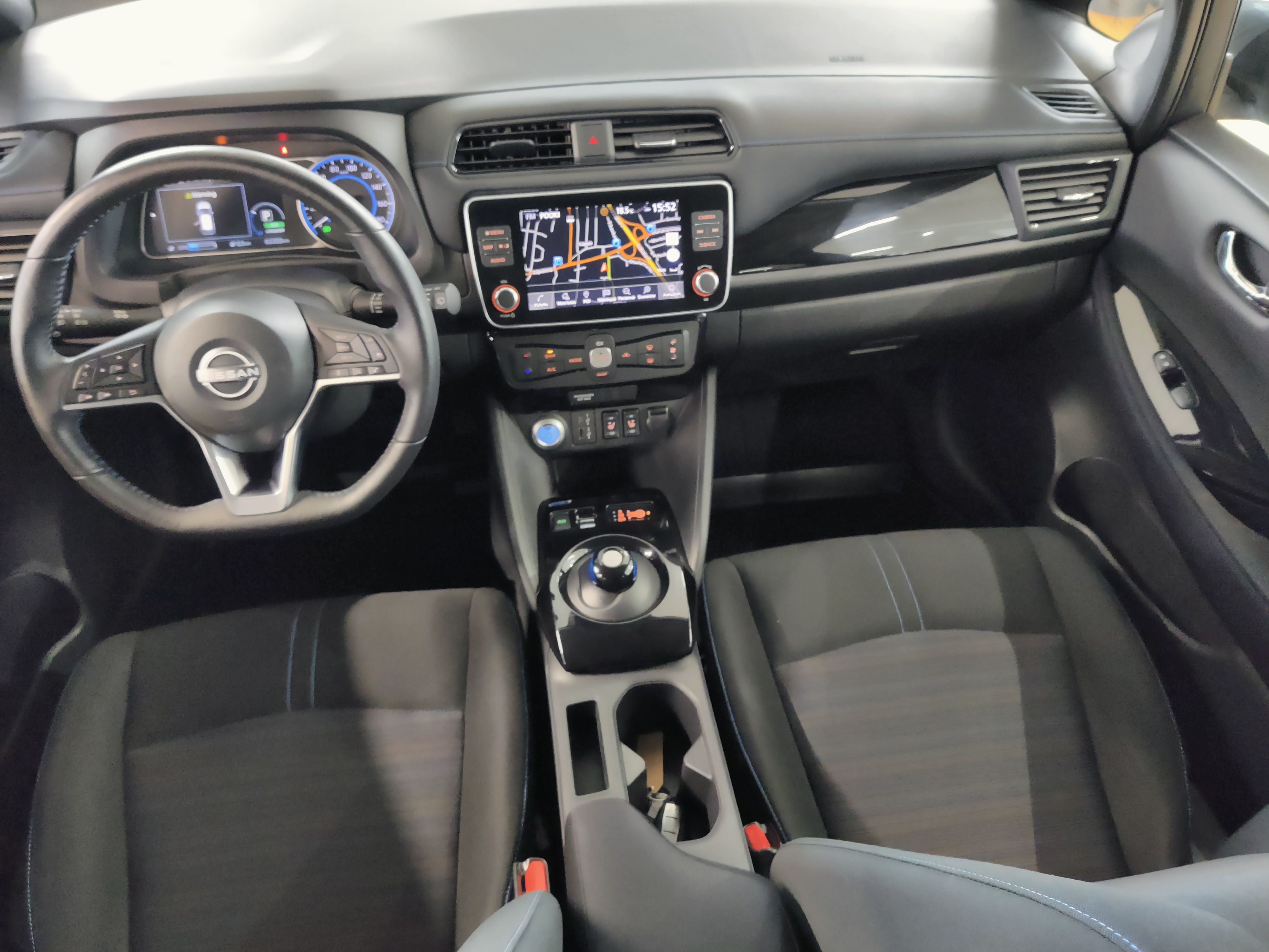 Nissan LEAF N-CONNECTA MY22 39 KWH LED FI