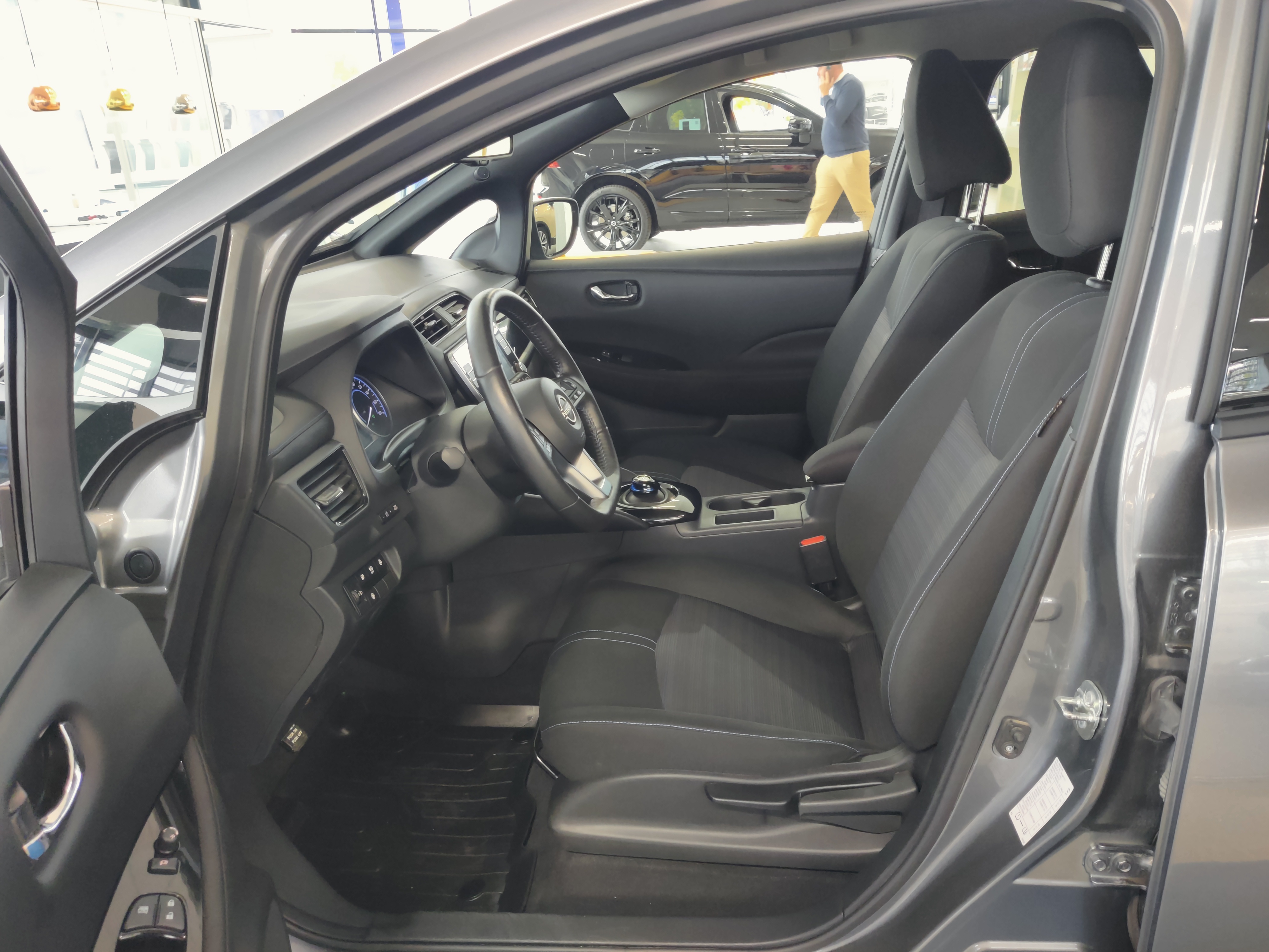 Nissan LEAF N-CONNECTA MY22 39 KWH LED FI