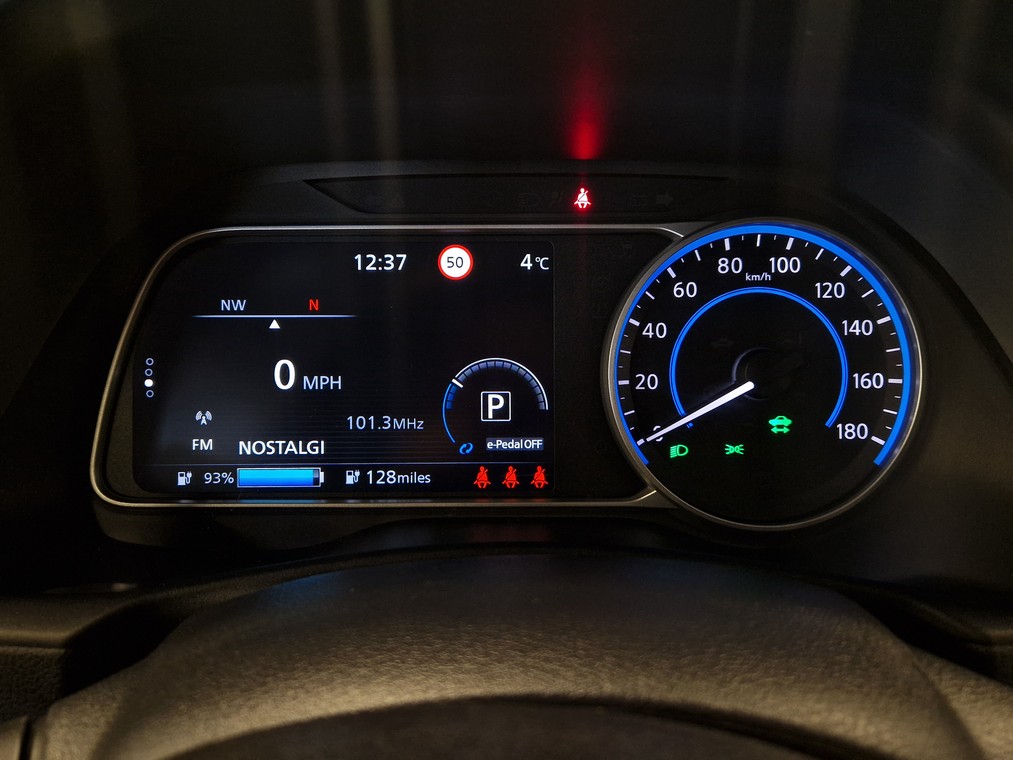 Nissan LEAF N-CONNECTA MY22 39 KWH LED FI TAKUU 24KK/40TKM