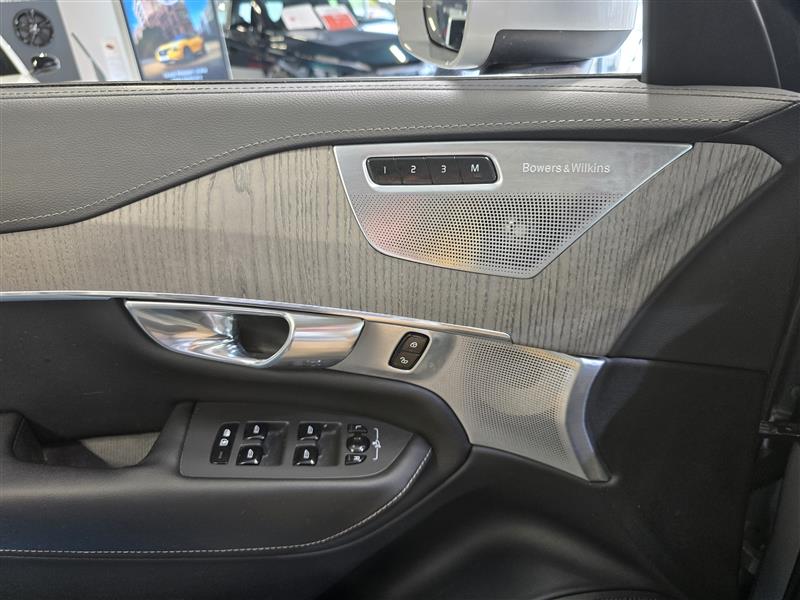 Volvo XC90 T8 AWD LONG RANGE HIGH PERFORMANCE ULTIMATE BRIGHT