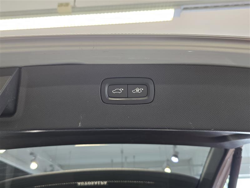 Volvo XC90 T8 AWD LONG RANGE HIGH PERFORMANCE ULTIMATE BRIGHT