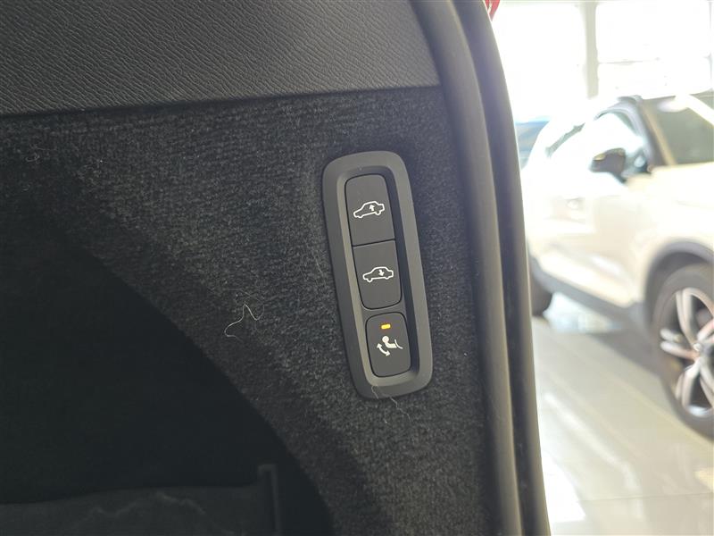 Volvo XC90 T8 AWD LONG RANGE HIGH PERFORMANCE ULTIMATE BRIGHT