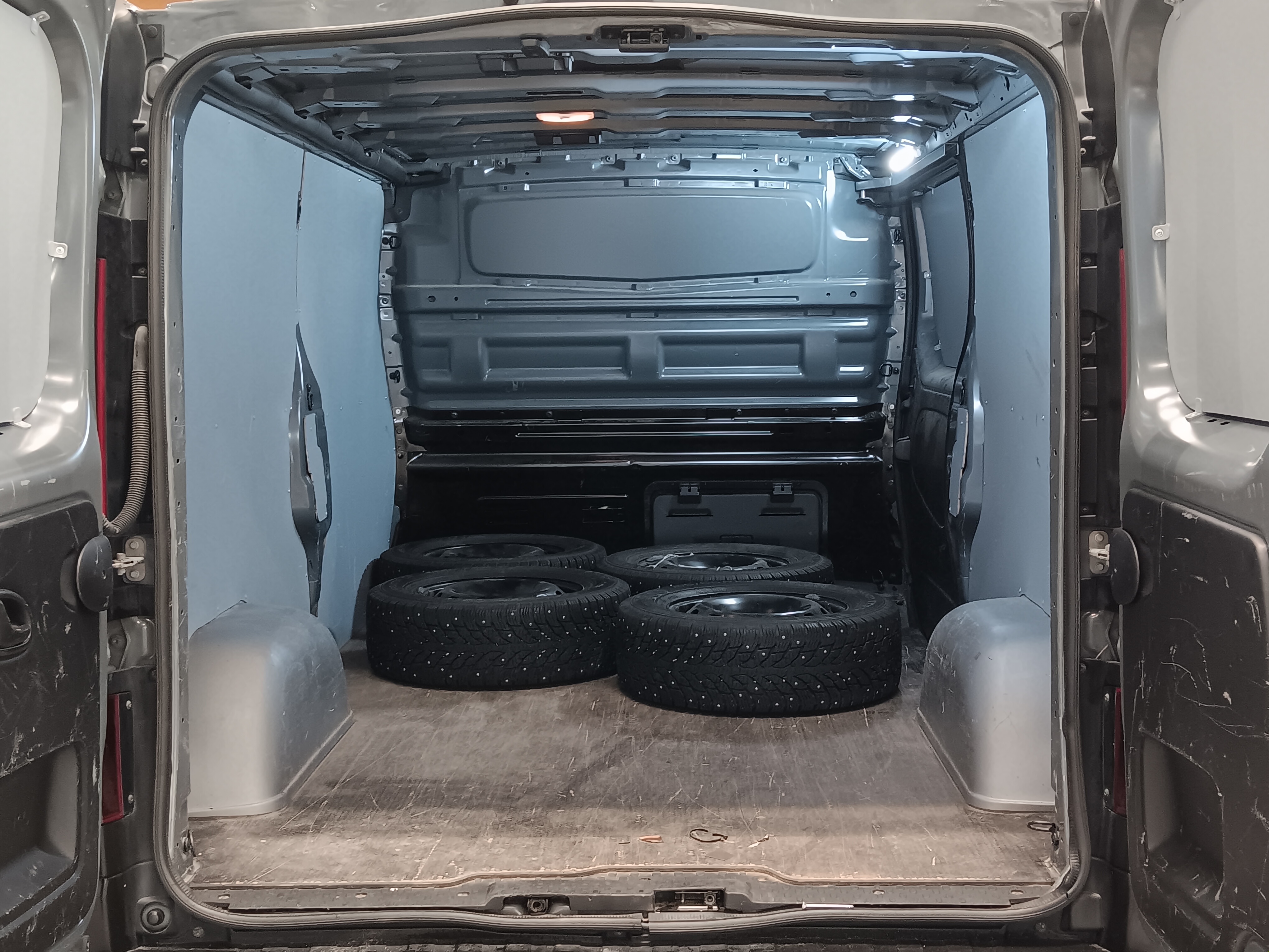 Renault TRAFIC BLUE DCI 170 EDC-AUT. L2H1 6,7M3