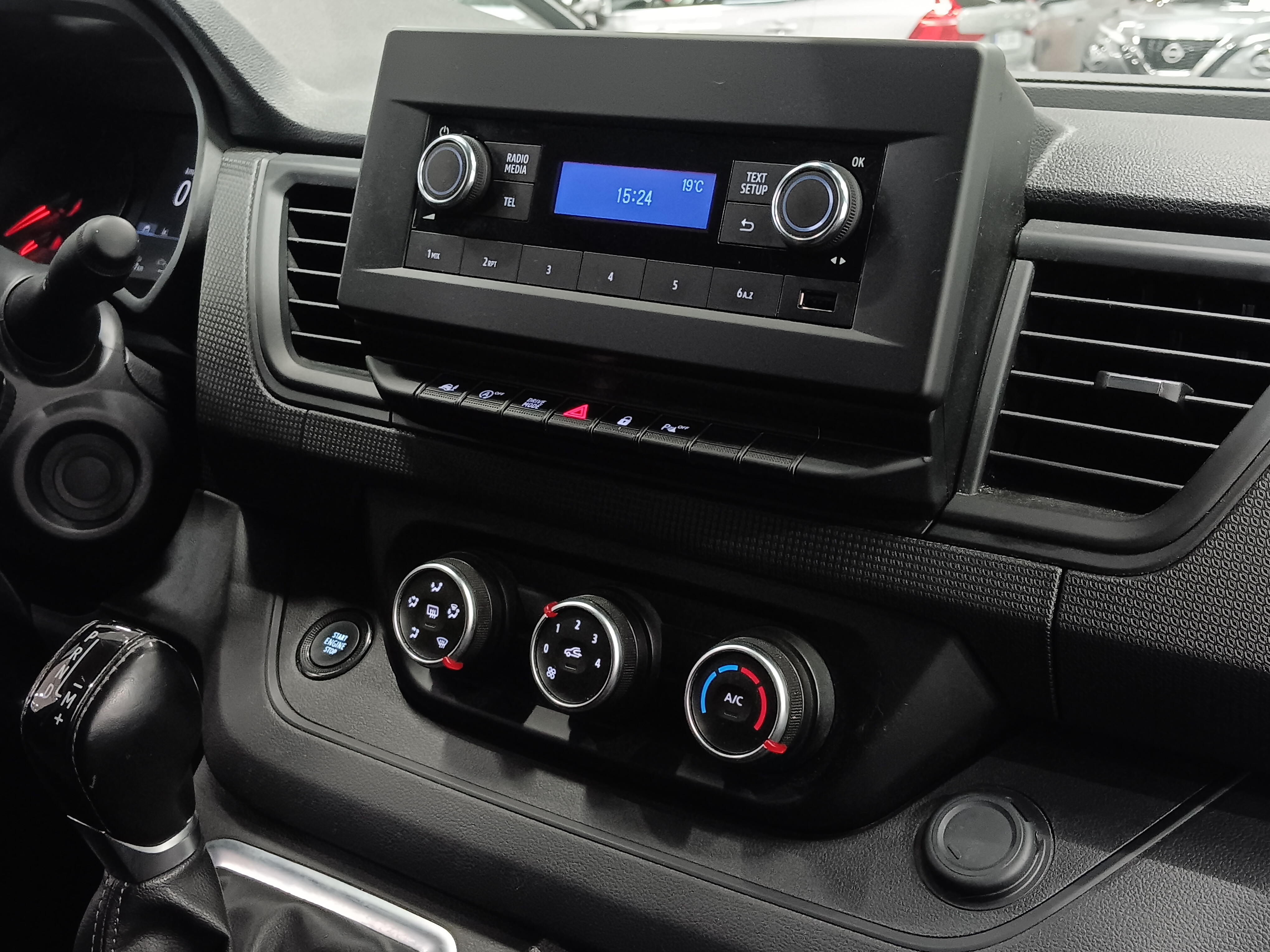 Renault TRAFIC BLUE DCI 170 EDC-AUT. L2H1 6,7M3