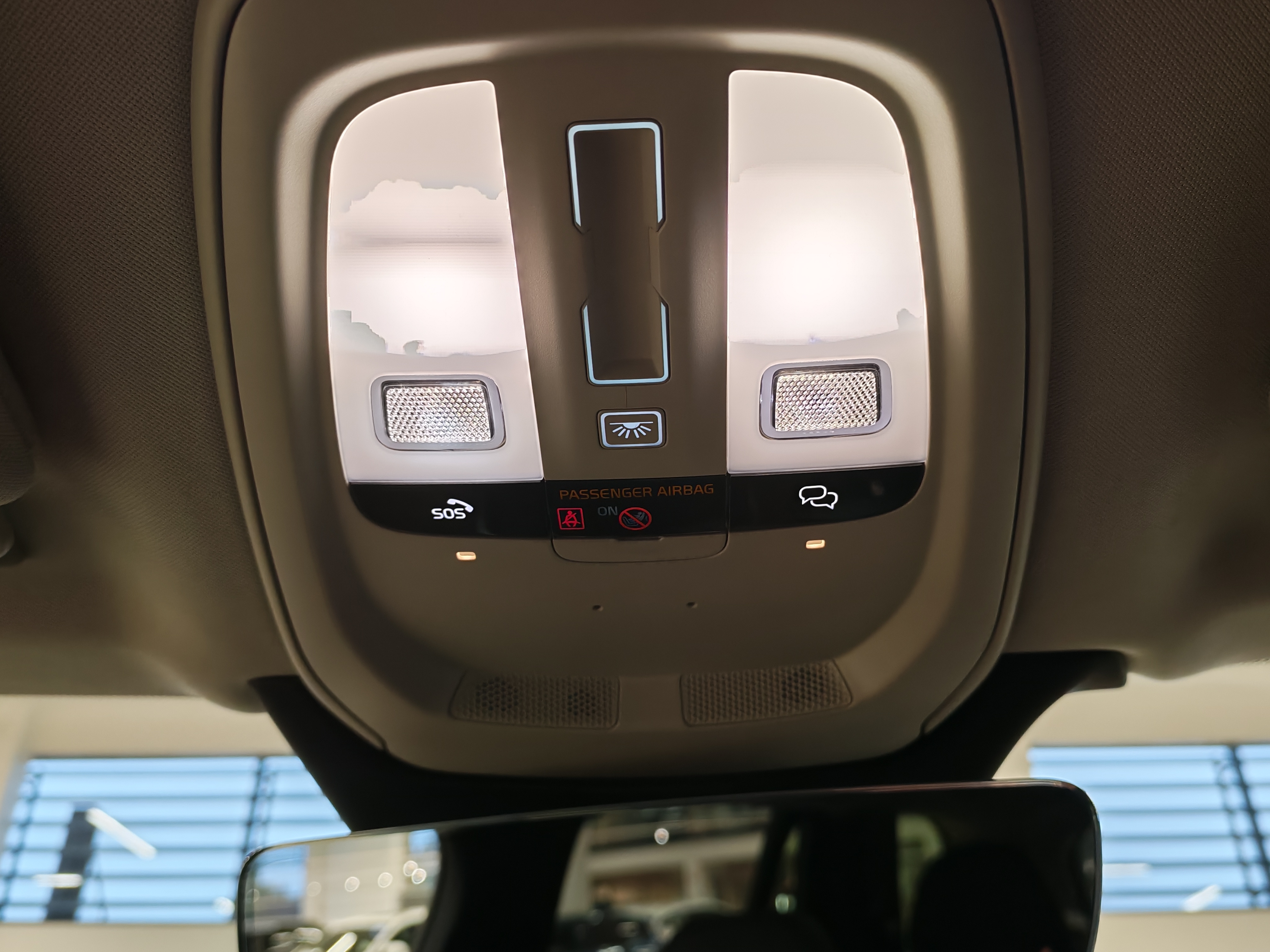 Volvo XC90 T8 AWD LONG RANGE PLUS BRIGHT TAKUU 24KK/40TKM