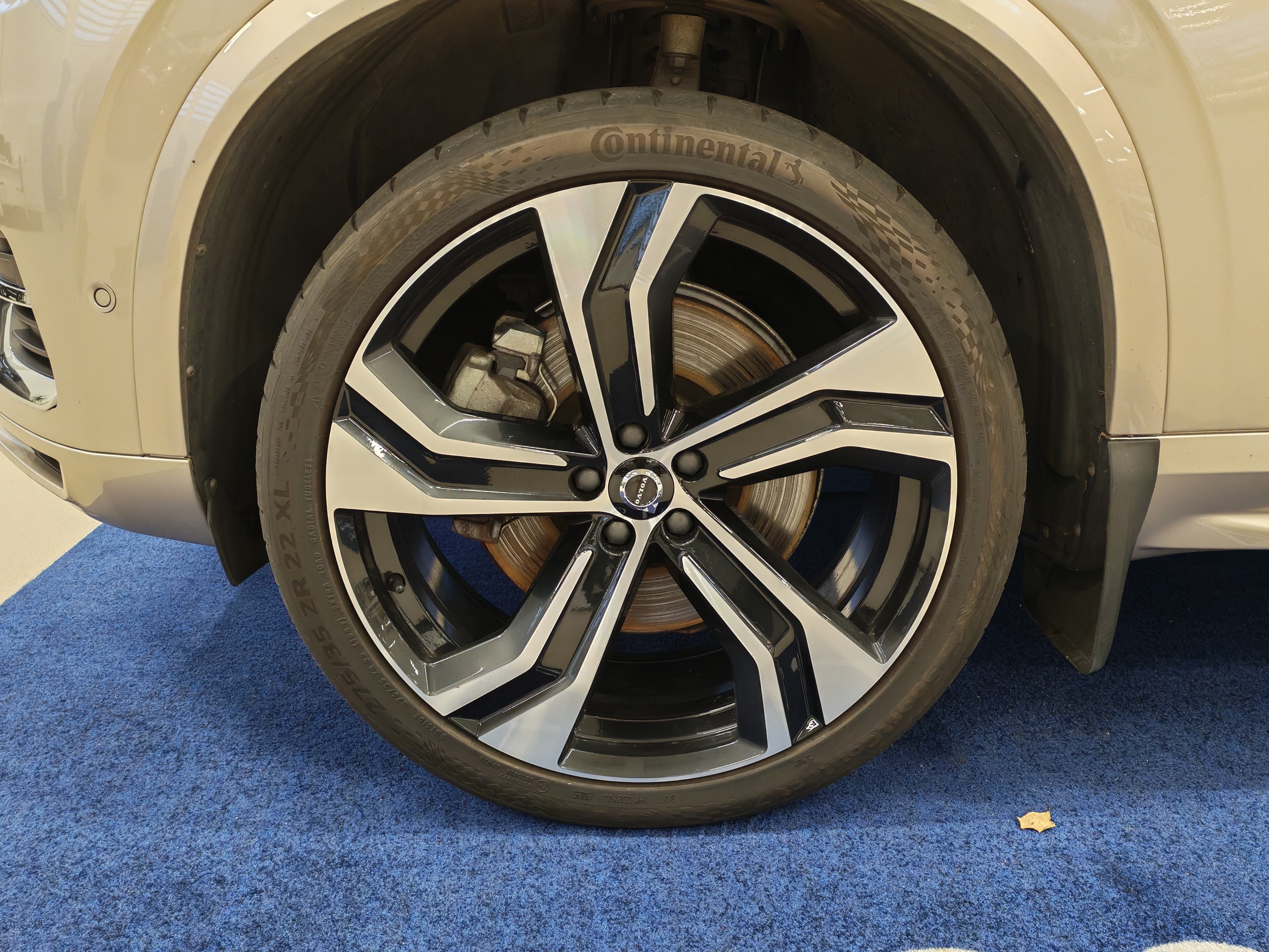 Volvo XC90 T8 AWD Long Range Plus Bright 2023, bild 2/26